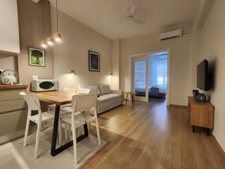 Pleasure and Smile Apartment - Athens - 4