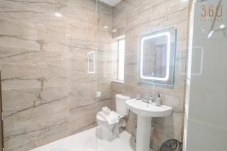 Spacious 1BR home with comfortable bed with WIFI & AC - - 6