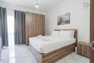 Spacious 1BR home with comfortable bed with WIFI & AC - - 9