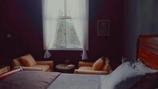 Habitación amplia y luminosa en cerro Concepción - Valparaíso - 9
