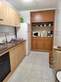 Cozy retreat with Green Terrace and Balcony Access - Torrevieja - 3