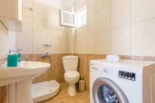 Veronika Apartments - Hanioti - 1
