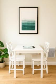 1 Bed 2 Person Apartment City Centre - Cardiff - 4