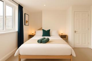 8 Person, 4 Bedroom Light, Warm & Modern Apartment - Cardiff - 6