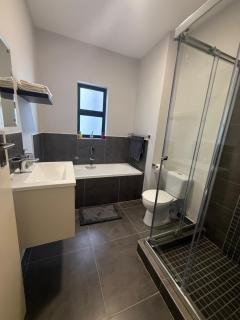Schumie Apartments - Gaborone - 5