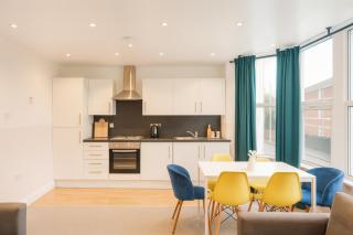 Duplex Apartment For Up to 13 Near City Centre - Cardiff - 2