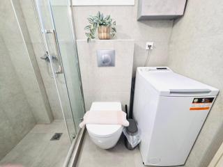 Modern Balcony Apartment , Delta Hospitality - Ofrínion - 3
