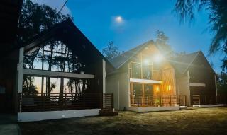 Lush and Lake Campbeach Resort - - 3