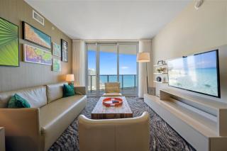 Luxury 2BR Beachfront Rooftop Pool and Spa - Hollywood - 8