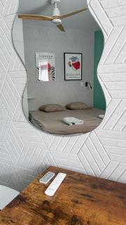 A1 - Kings Big Room - Warsaw City Haven - Shared Bathrooms - self check-in - 1