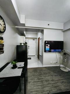 RQ Stays at Milan Residenze Fairview - Manila - 2
