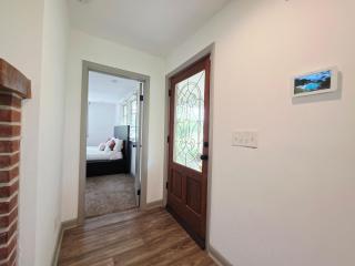 Rustic Retreat and Smokehouse Eats - Stockbridge - 1