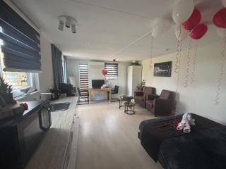 vakantiehuisje DE WEELEN met Jacuzzi bruidspaar topper - Lutjebroek - 6