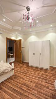 شقة بغرفة نوم و صالة - 5