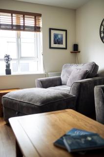 City and Loch Ness Blend - 1