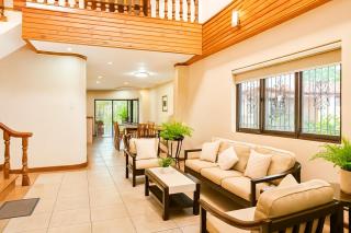 Tagaytay Resthouse with Swimming Pool, Billiards up to 15pax - 8