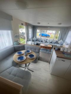 Seascape Holiday Caravan - Tunstall - 7