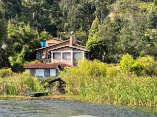 Lago de tota, TOTA PULCHRA - 9