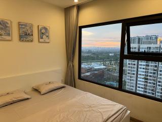 Modern 2BR Apartment at Vinhomes Ocean Park - Hanoi - 3