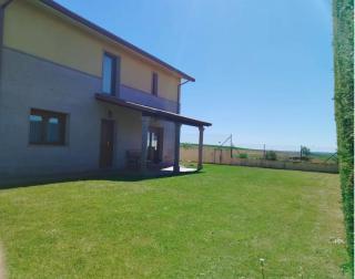Acogedora casa con jardín - 5