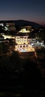 Cumaku Boutique Hotel & Spa - Gjirokastër - 6
