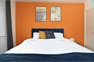 Trendy 5 Bedroom Home-Family-Friendly - Fast WiFi - Parking - 7