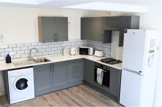 The Haven Ten - Chic & Roomy Escape - Ifield - 3