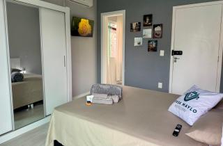 Suíte Conforto com AR, TV e sacada em Florianópolis - Florianópolis - 7