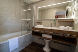 Logis Hotel Arc En Ciel - Thonon-les-Bains - 3