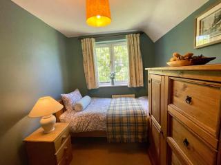 Hope Cottage, Peak District - - 1