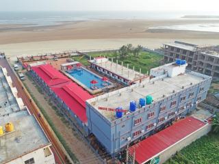 Unique Beach Resort On Beach Family Resort !! Pet Friendly !! - Mandarmoni - 9