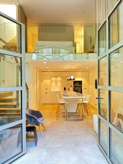 La Verrière du Palais - Triplex contemporain avec jardin - 9