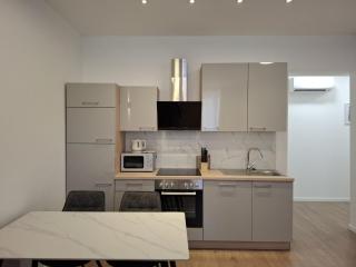 green apartment - New - 4