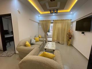 Luxurious 2BR DD Apartment near Karachi Airport Malir Cantt - 6