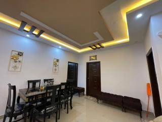 Luxurious 2BR DD Apartment near Karachi Airport Malir Cantt - 5
