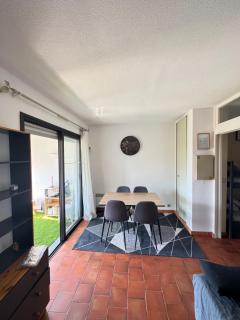 Studio dans résidence, piscine lagon, tennis et aire de jeux - Fréjus - 1