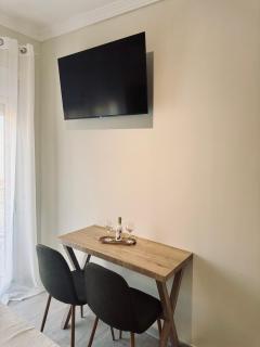 All Season - Spring Room - 8