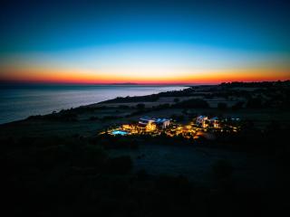 Tearida Hotel and Suites - 1