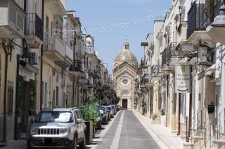 Historic Town Center, Parking Nearby - Villa Castelli - 4