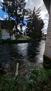 Caravane proche lavoir et grottes - Bèze - 1