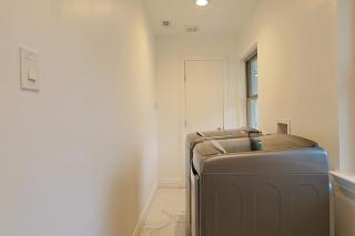 The Dallas Hub - Spacious 4BR - Prime location - 2