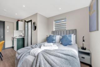 Airy Studio in a Serene Location - 2