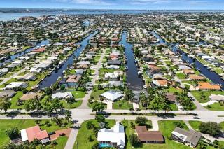 Welcome to Canal Breeze! - Cape Coral - 6