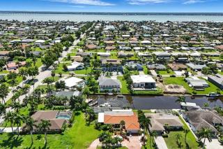 Welcome to Canal Breeze! - Cape Coral - 3