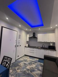Naomi Luxury Home 3 - 4