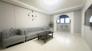 Panoramic apartment on Hamid Alimjan square - 9