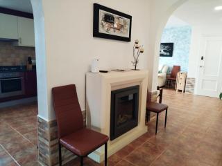 Serene mountain views Spacious garden and sole use of the 10x5m pool - Fortuna - 5