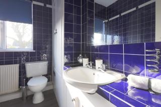 Comfy 5 Bed in City Centre, Birmingham - 3