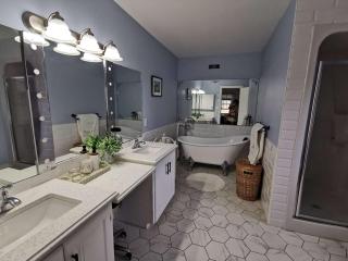 Dianas House - Charlottetown - 2