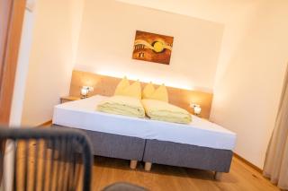 Bauernhof Residence Hausergut with Ortler views, central and quiet position - Sluderno - 8
